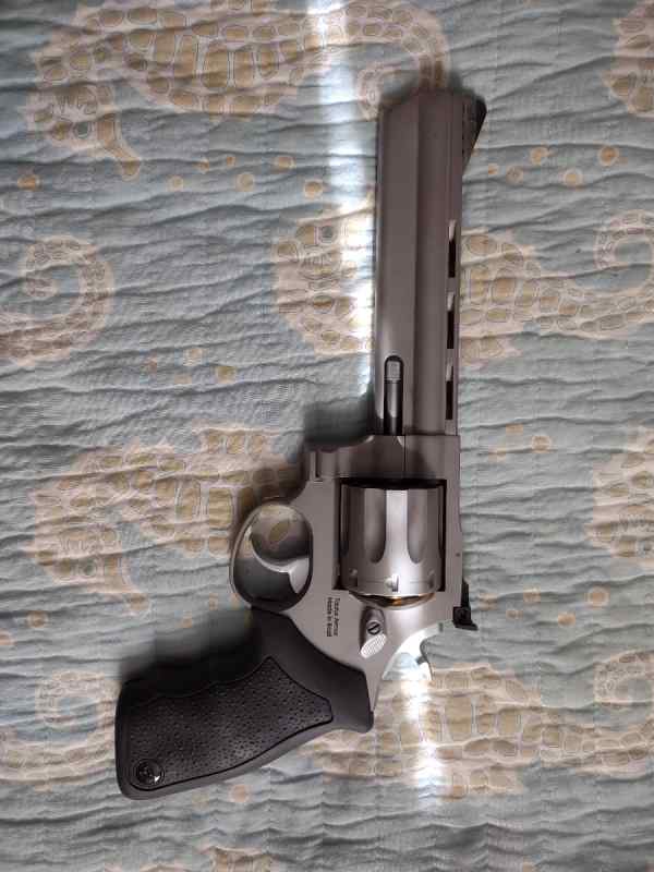 Taurus 608