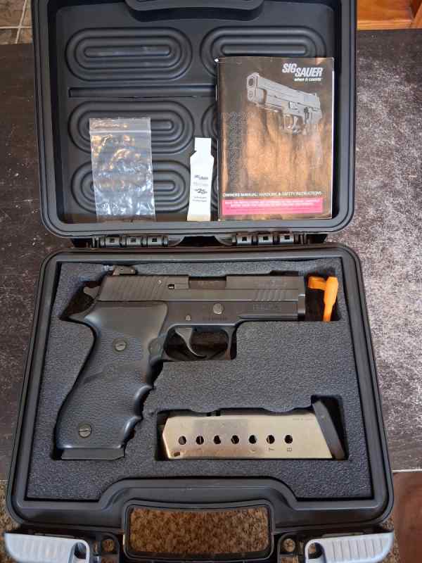 Sig Sauer P220 Carry Dark Elite